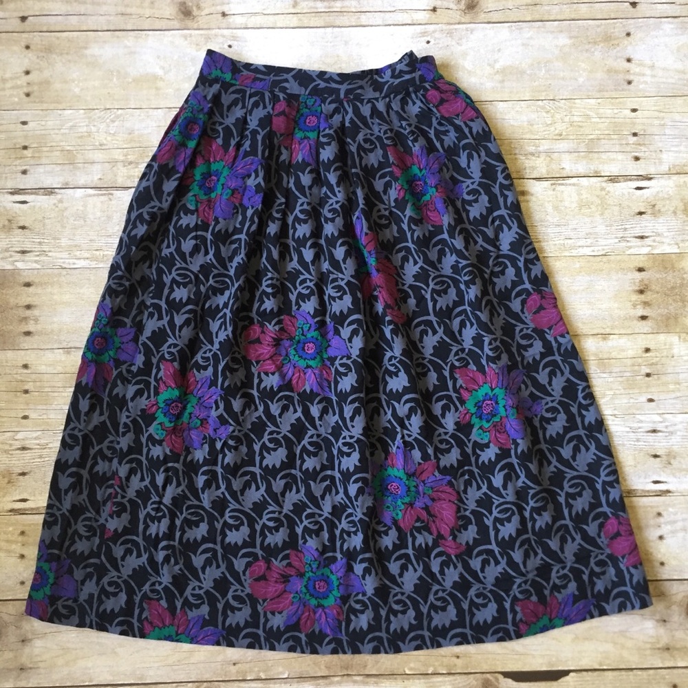 JH Collectibles Long Floral Skirt  Sml